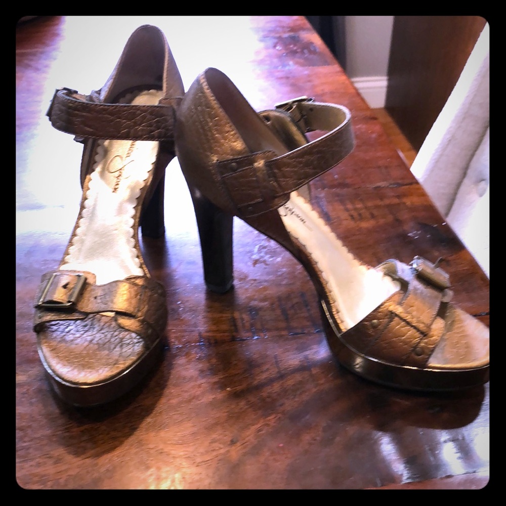 Sandal heels